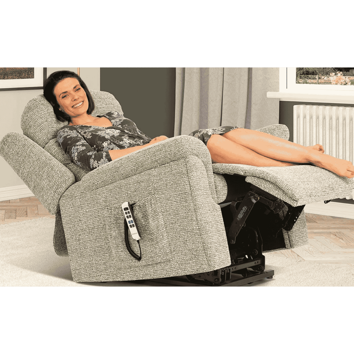 Leyburn Royale Cloud Comfort Riser Recliner