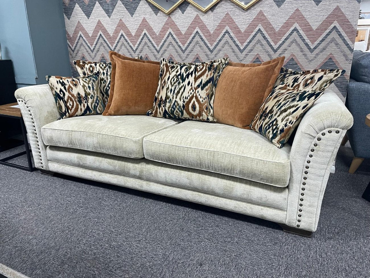 Ex-Display Evesham Grand Sofa