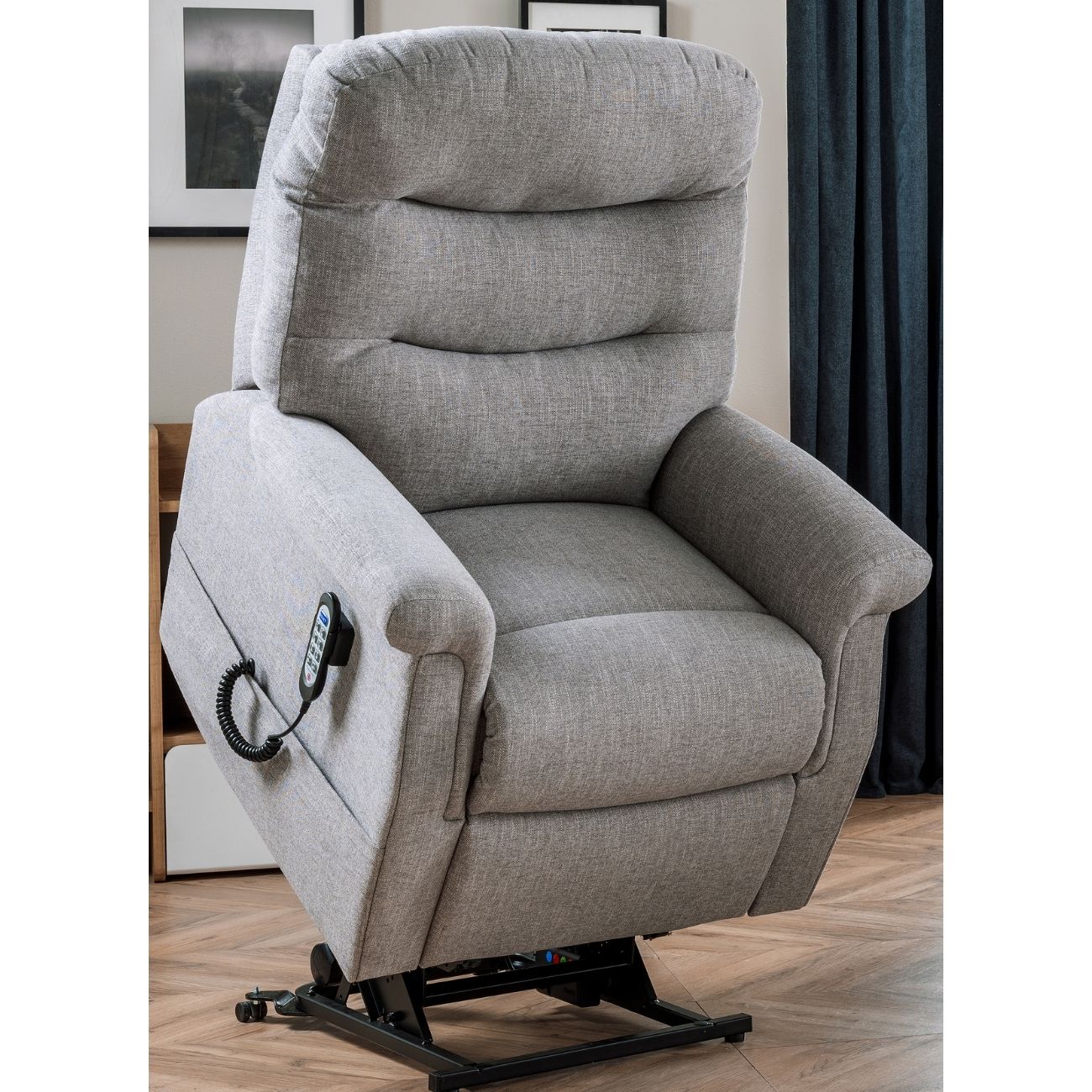 Hollingwell Grande Dual Motor Riser Recliner