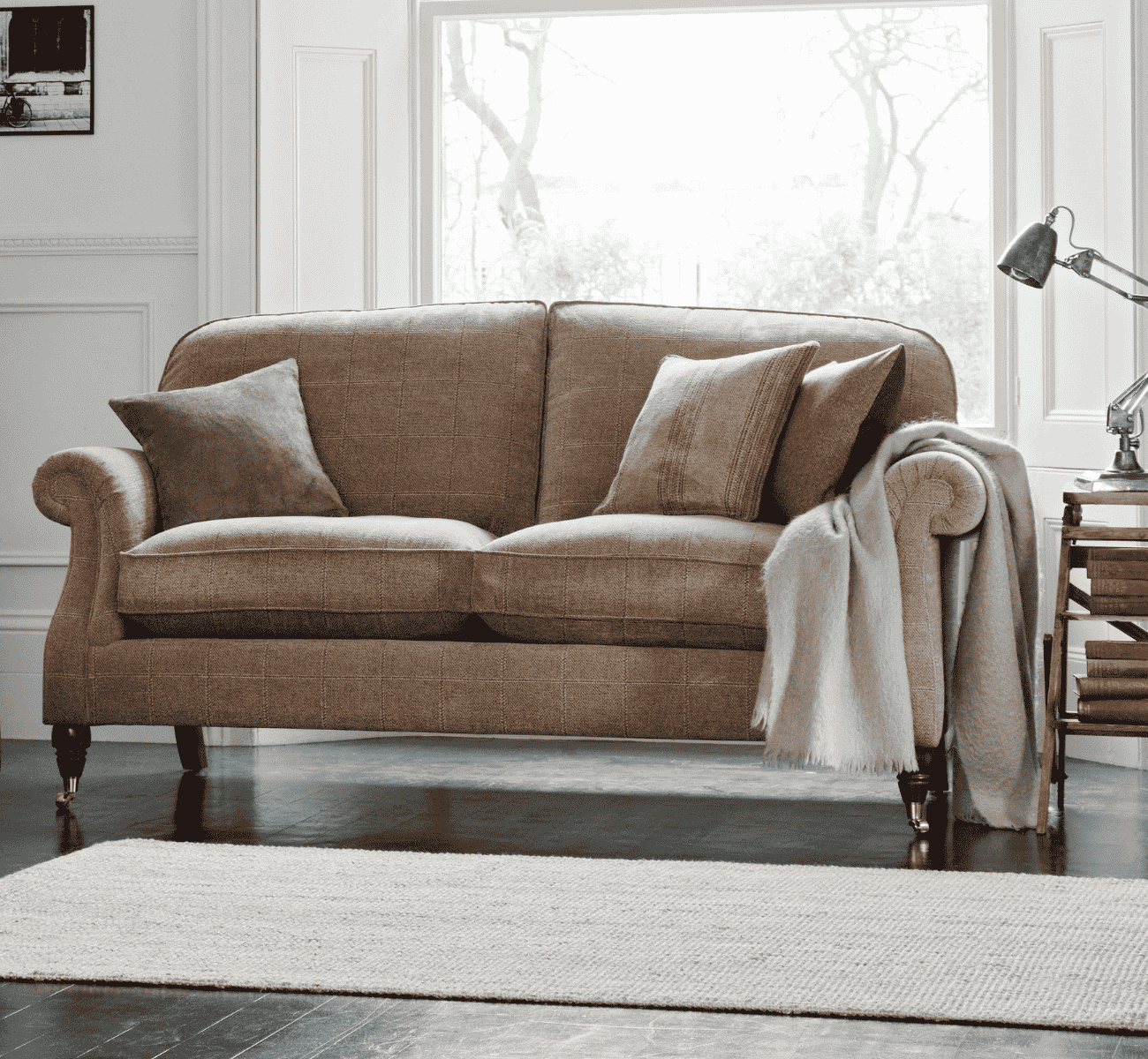 Parker Knoll Westbury 2 Seater Sofa (2 x Scatters)
