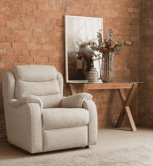 Michigan 25 Armchair