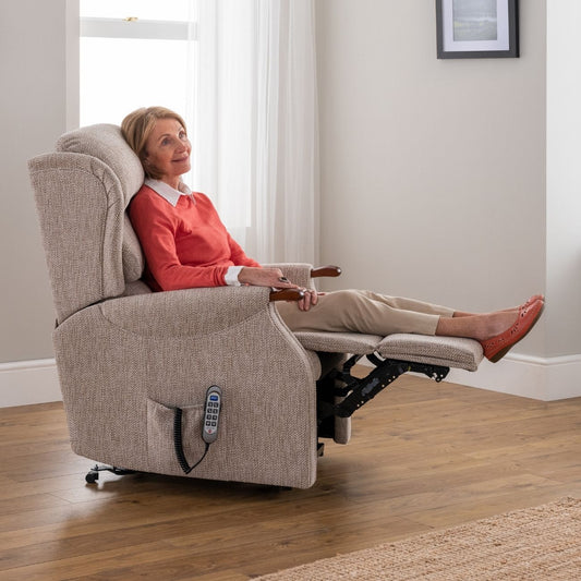 Westbury Petite Recliner Cloud Zero With Head Rest